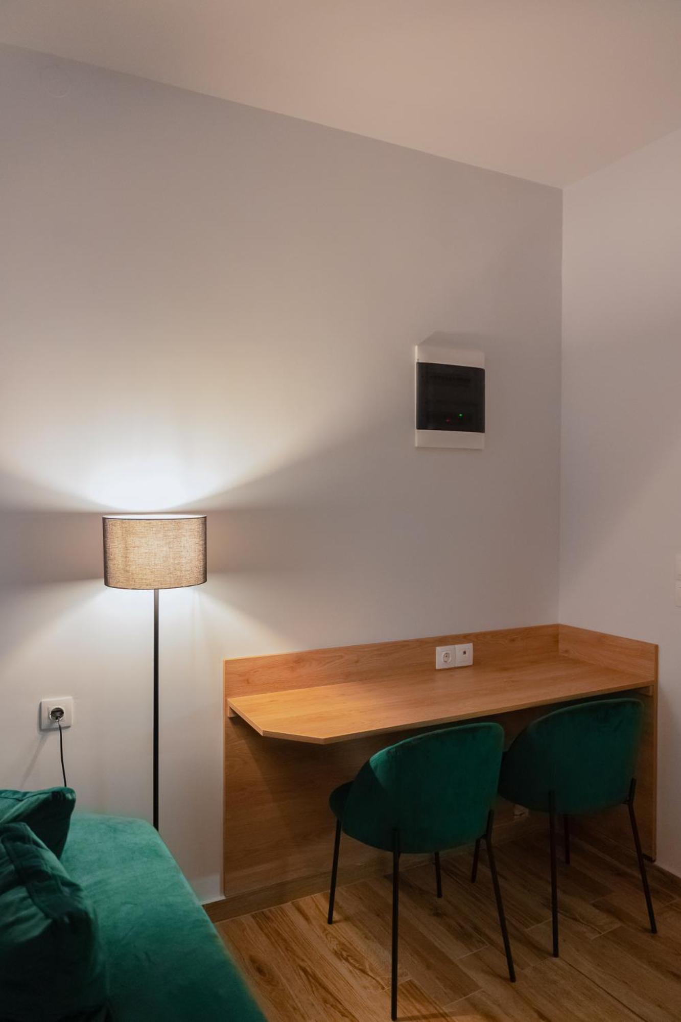 Ethra Suite 1 Volos Luaran gambar