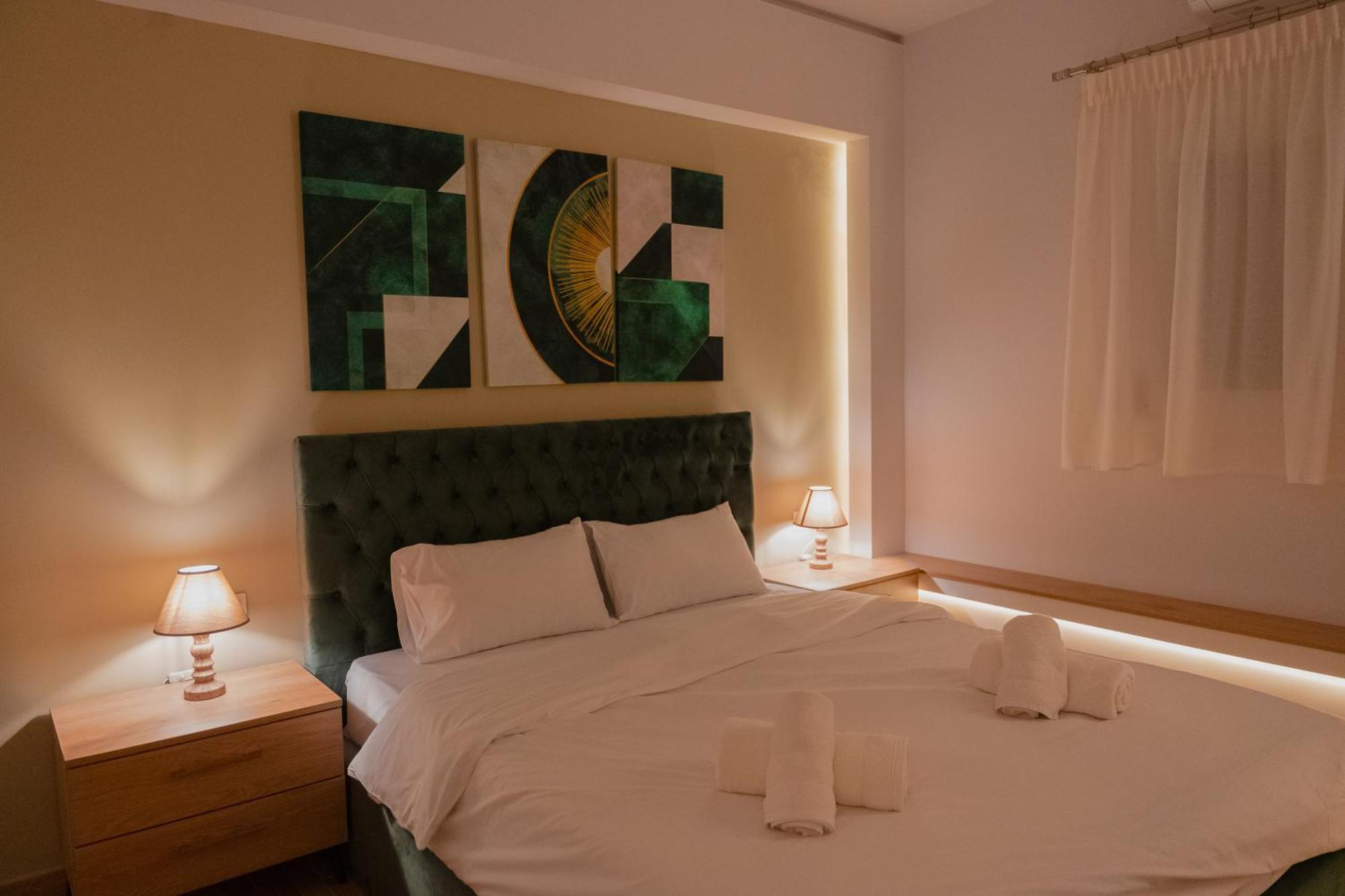 Ethra Suite 1 Volos Luaran gambar