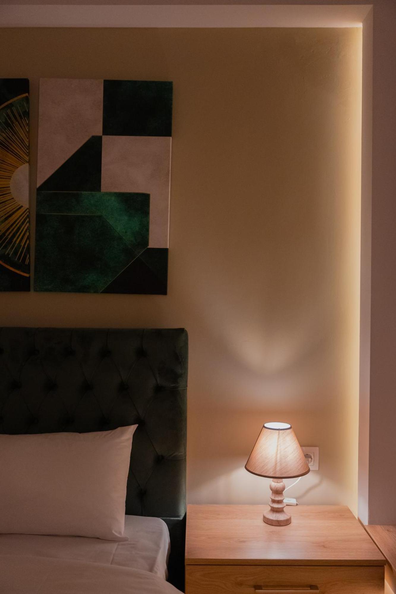 Ethra Suite 1 Volos Luaran gambar