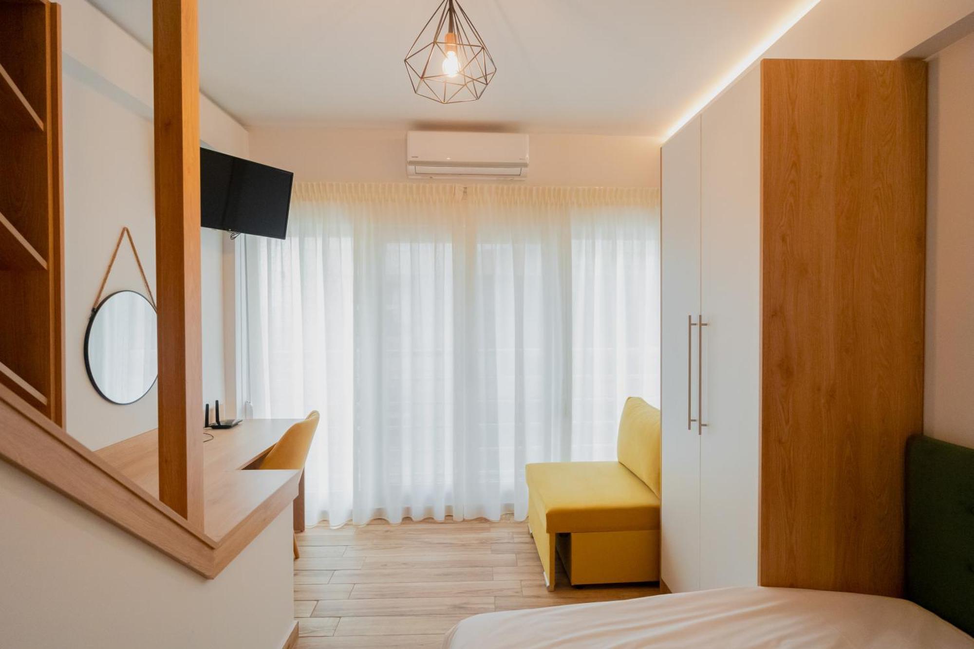 Ethra Suite 1 Volos Luaran gambar