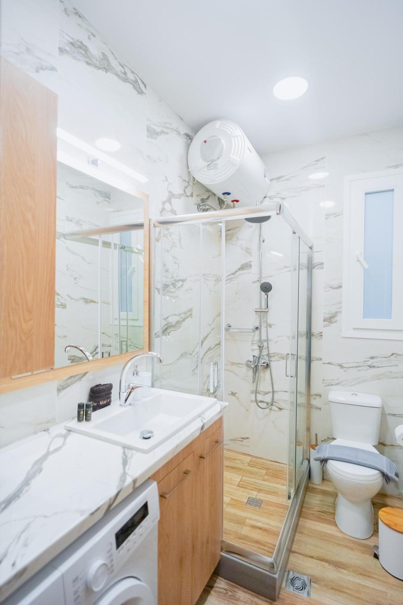 Ethra Suite 1 Volos Luaran gambar