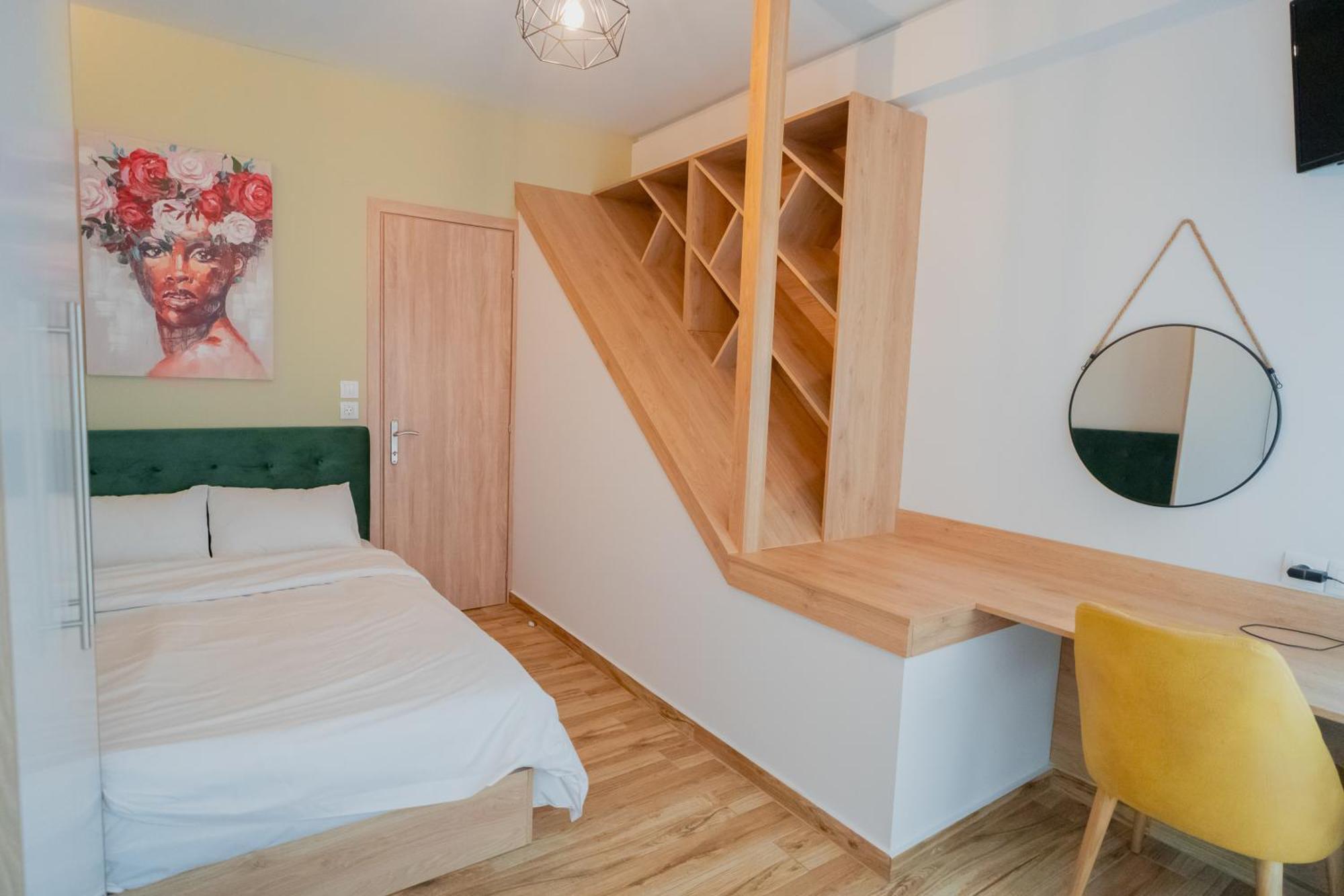 Ethra Suite 1 Volos Luaran gambar